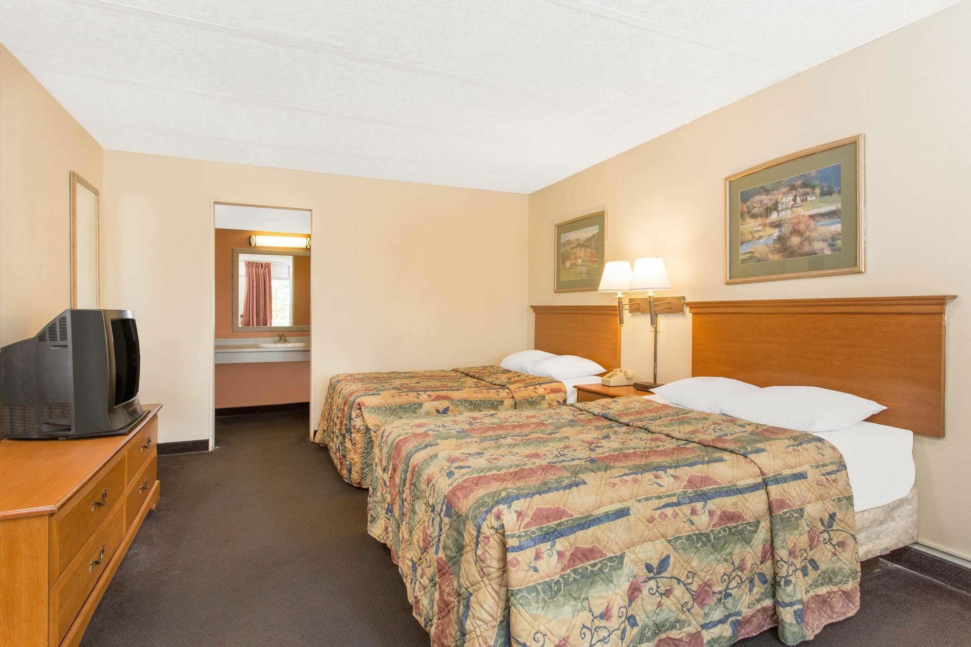 Garden Inn Fredricksburg South Fredericksburg Dış mekan fotoğraf